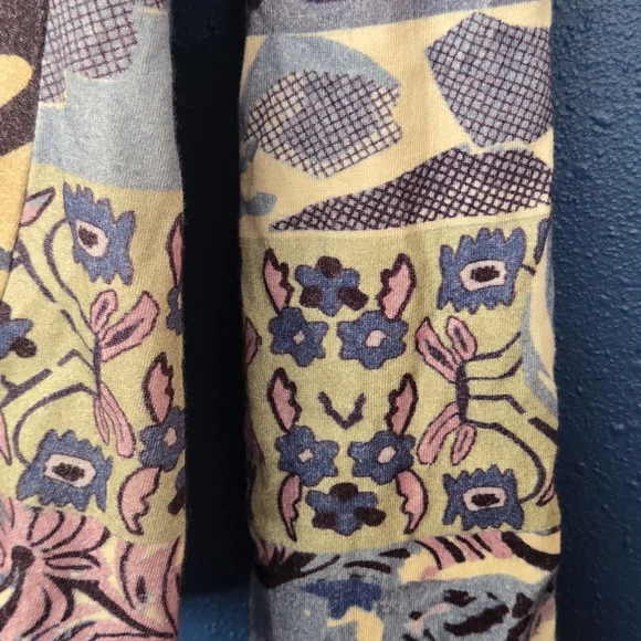 Sundance Artistic Floral Long Sleeve Top - Picture 5 of 6